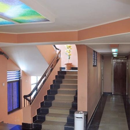 Hotel Satyaheera Mapusa Bagian luar foto